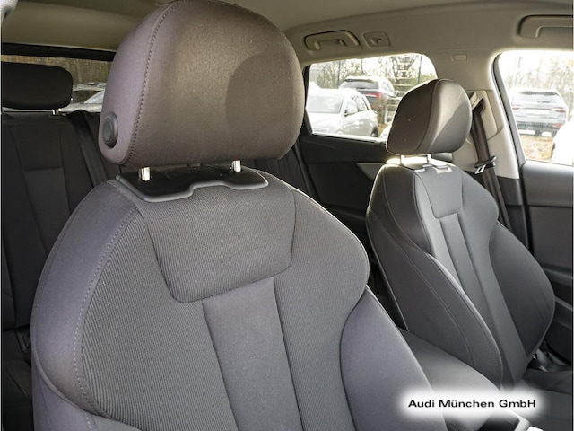 Audi A4 35 TFSI Avant S-Tronic