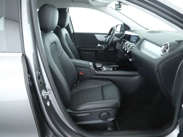 Mercedes-Benz B 200 B 200 d Sedan Style