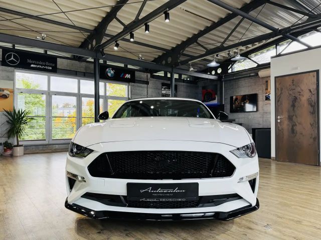 Ford Mustang Convertible GT 5.0 V8