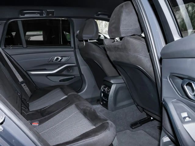 BMW 330 330i M-Sport xDrive