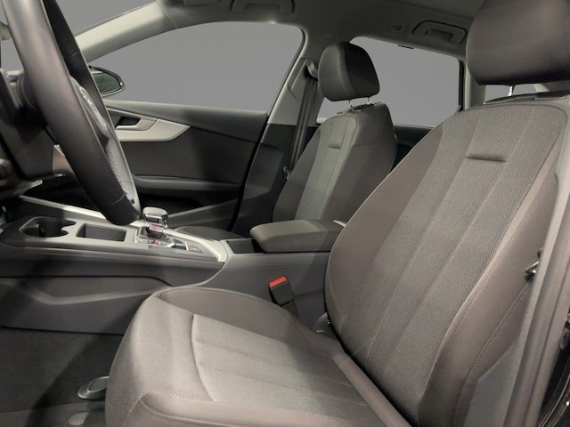 Audi A4 35 TFSI Avant S-Tronic