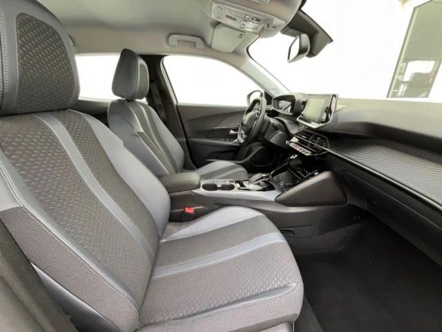 Peugeot E-2008 Allure Pack