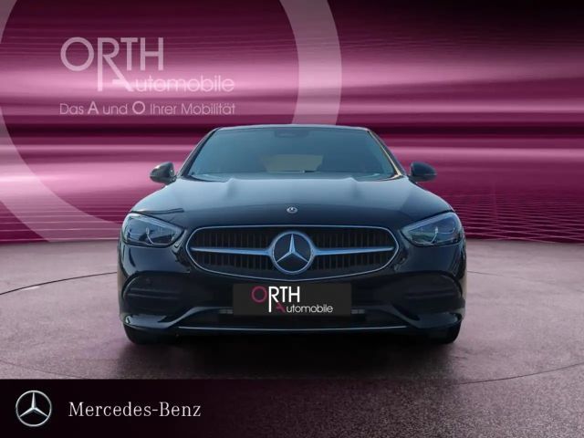 Mercedes-Benz C 200 C 200 d Sedan