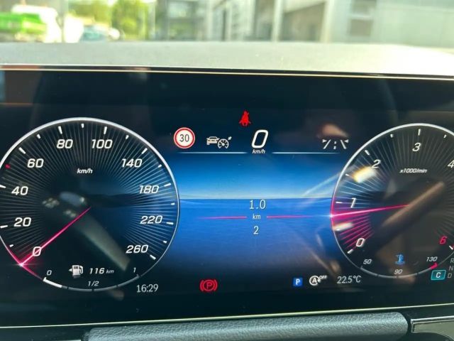 Mercedes-Benz GLA 220 4MATIC AMG Line GLA 220 d