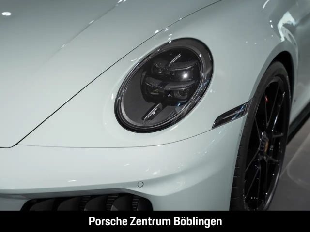 Porsche 992 Carrera Coupé GTS