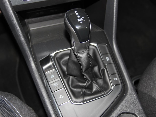 Volkswagen Tiguan 2.0 TDI DSG, Panorama,Navi,Sitzhzg...