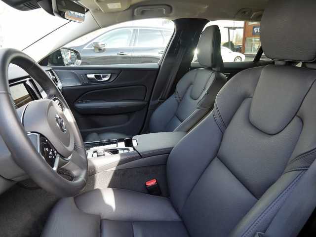 Volvo V60 AWD Plus T6