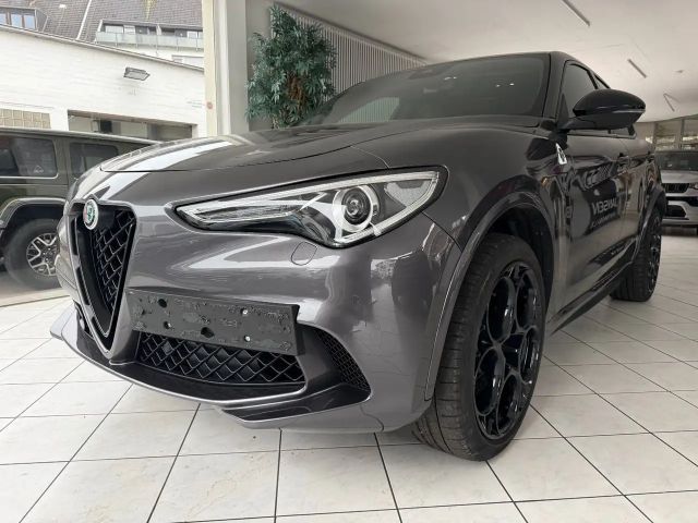 Alfa Romeo Stelvio Q4 Quadrifoglio