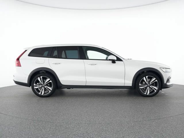 Volvo V60 Cross Country AWD Ultimate