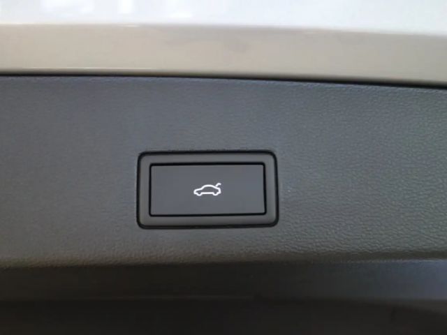 Volkswagen Golf Business DSG Variant