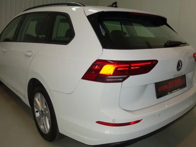 Volkswagen Golf Life Variant