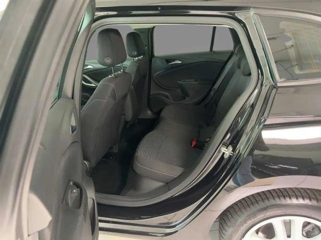 Opel Astra 1.2 Turbo Edition Sports Tourer