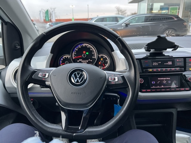 Volkswagen e-up! Plus Style