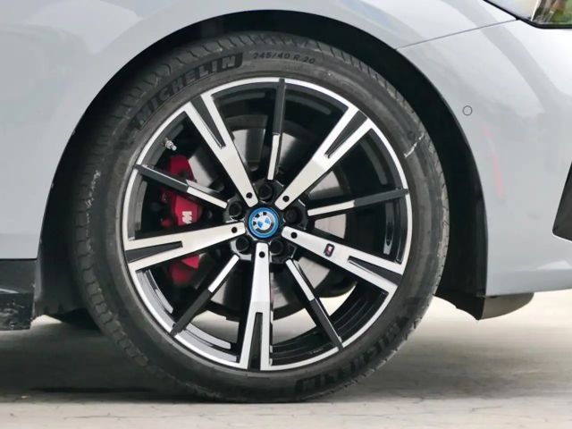 BMW 530 530e M-Sport Sedan