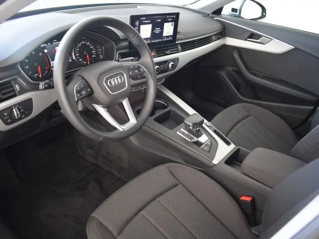 Audi A4 40 TFSI Avant S-Tronic