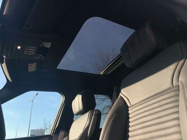 Land Rover Discovery D350 35th Anniversary Edition