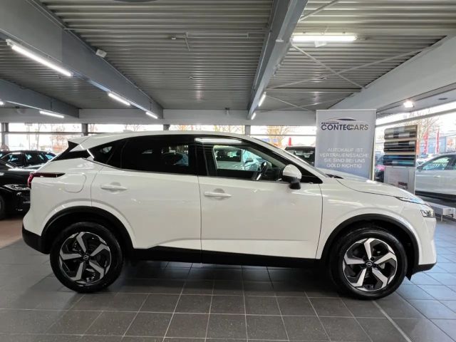 Nissan Qashqai 1.3 Connecta LED+KEYLESS+360°+ACC+VC uvm