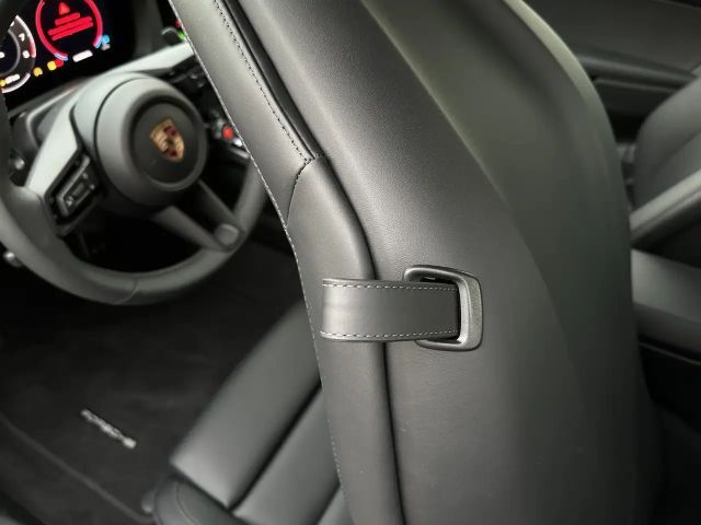 Porsche 992 Cabrio Carrera S