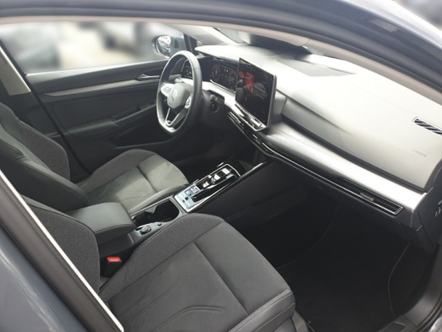 Volkswagen Golf 1.5 eTSI DSG Variant