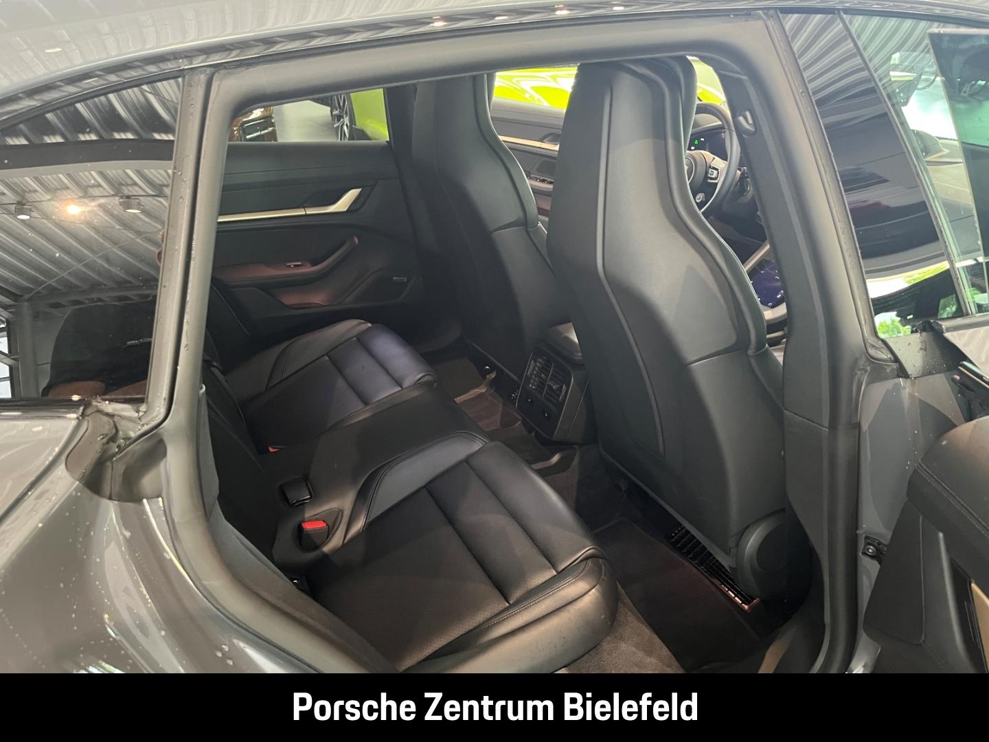 Porsche Taycan 4S Cross Turismo