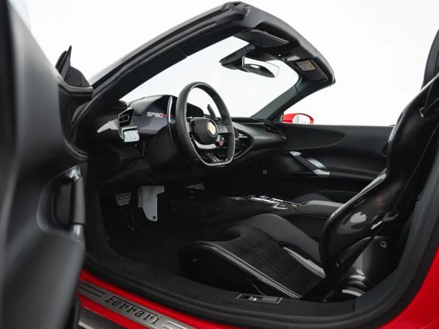 Ferrari SF90 Spider