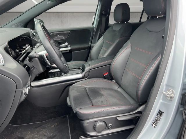 Mercedes-Benz GLA 220 4MATIC AMG Line GLA 220 d