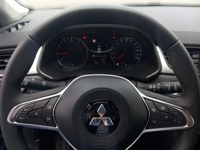 Mitsubishi ASX Invite