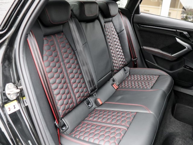 Audi RS3 Quattro S-Tronic Sedan