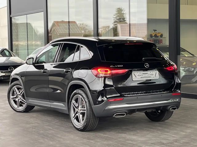 Mercedes-Benz GLA 180 AMG Line
