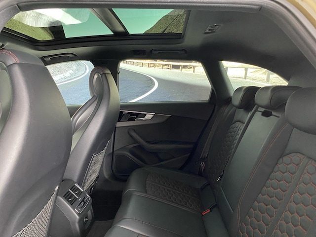 Audi RS4 Avant Quattro