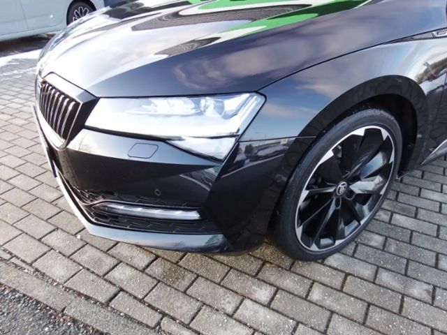 Skoda Superb 2.0 TSI 4x4 Combi Sportline