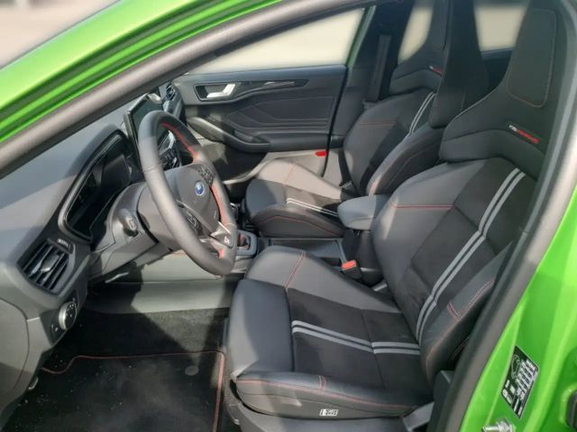 Ford Focus EcoBoost ST Line