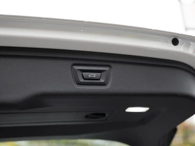 BMW 320 320d M-Sport Touring xDrive