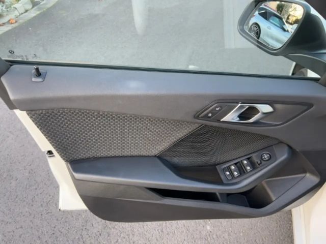 BMW 118 118i 5-deurs Sedan