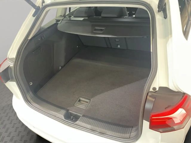 Volkswagen Golf 1.5 TSI Golf VIII Move Variant