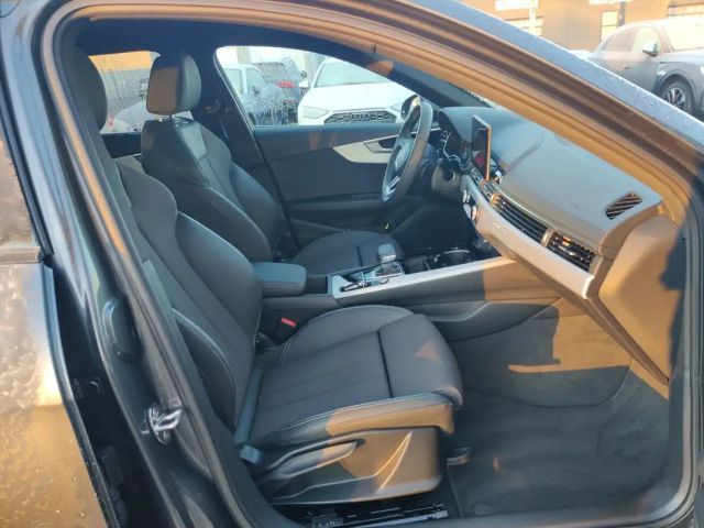 Audi A4 40 TFSI Quattro S-Line S-Tronic