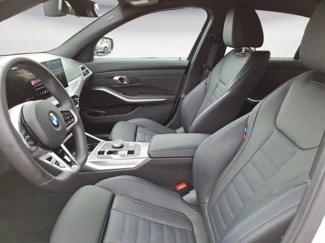 BMW 330 330i M-Sport Sedan xDrive