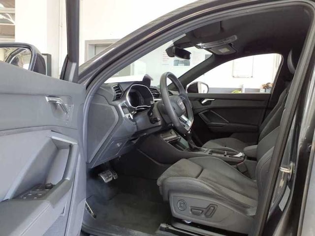 Audi Q3 40 TFSI Quattro S-Line S-Tronic