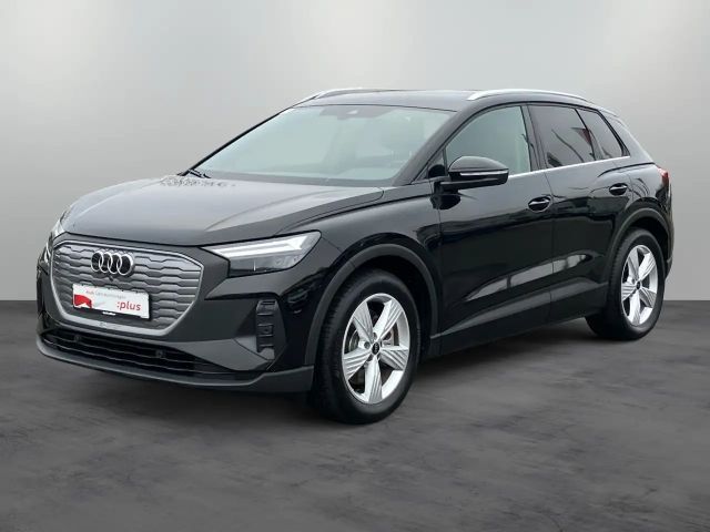 Audi Q4 e-tron 45 / Navi+, Standklima, LED, RFK, WP
