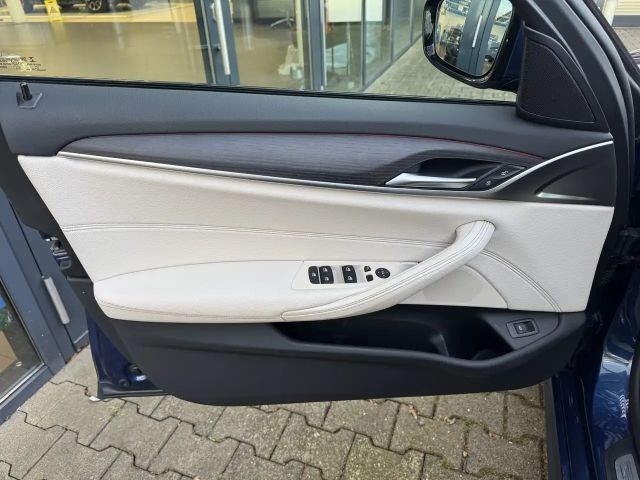 BMW 530 530d M-Sport Touring