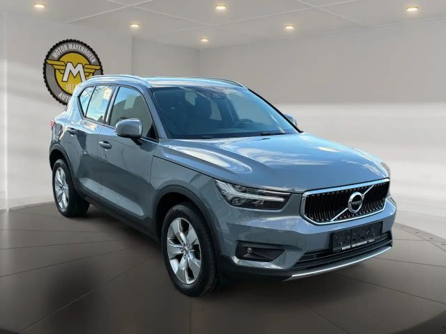 Volvo XC40 Momentum