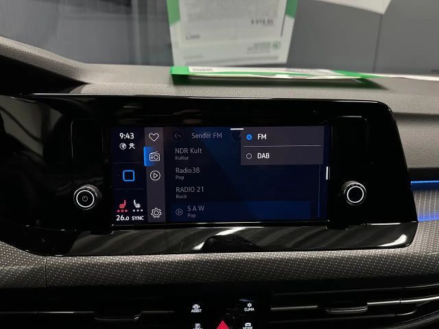 Volkswagen Golf 1.5 eTSI DSG Plus R-Line