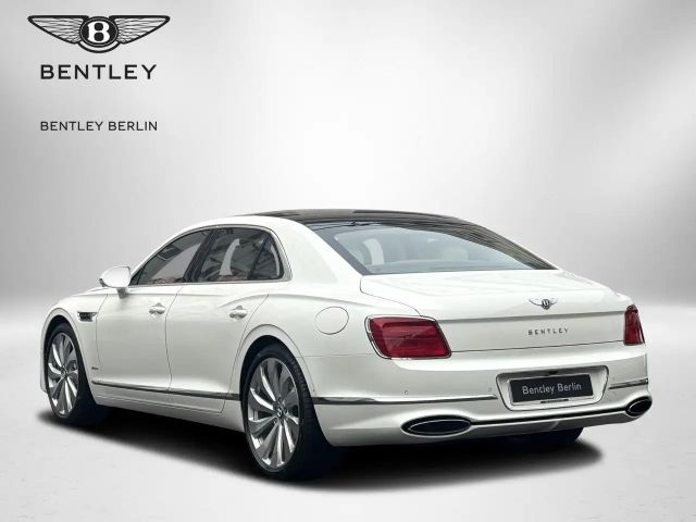 Bentley Flying Spur Hybrid V8