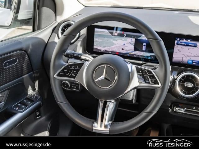 Mercedes-Benz B 200 Progressive Sedan