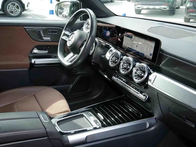 Mercedes-Benz GLB 220 4MATIC AMG Line