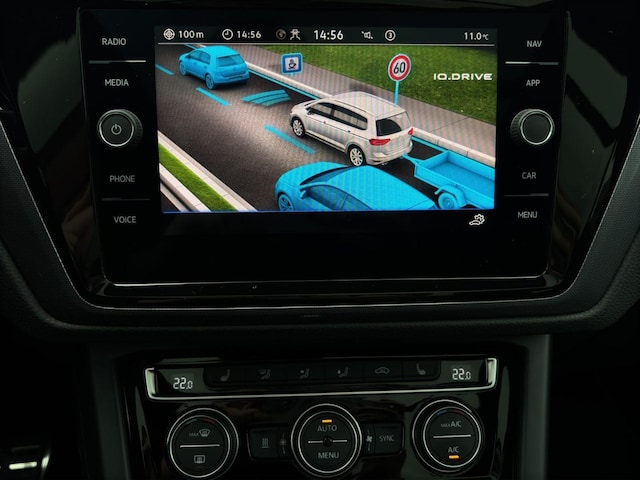 Volkswagen Touran 2.0 TDI DSG R-Line