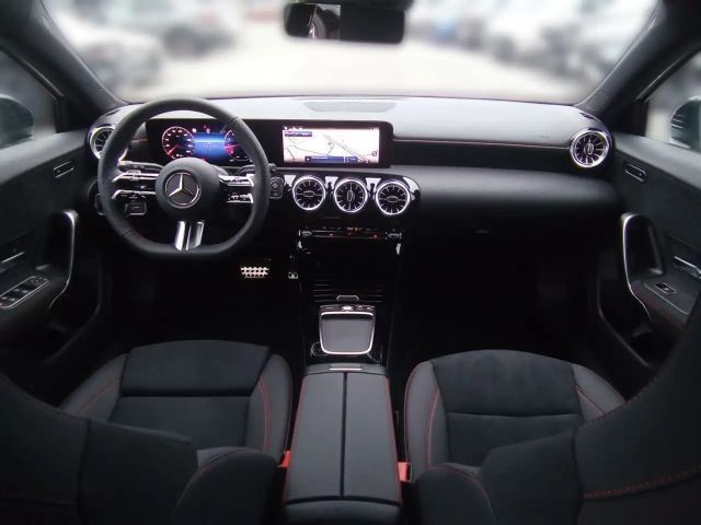 Mercedes-Benz A 180 AMG Line Hatchback