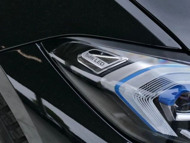 BMW 330 330e M-Sport Sedan