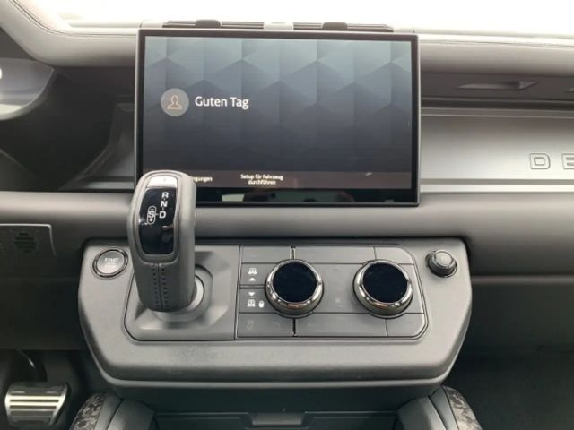 Land Rover Defender 110