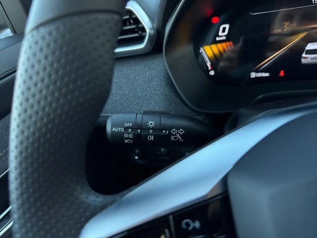 MG ZS Standard range